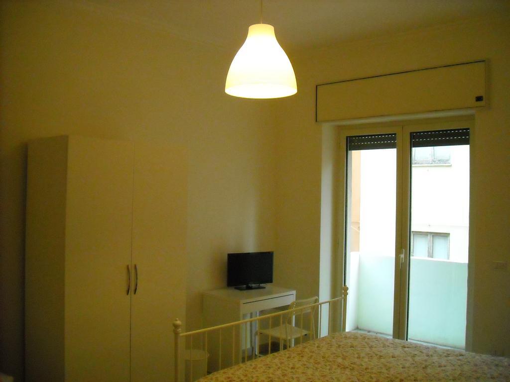 Bed and Breakfast Domus Aurea Neapel Zimmer foto